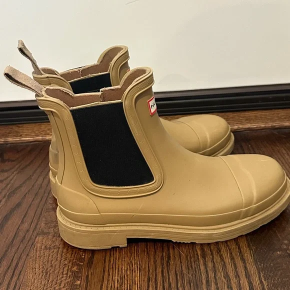 Hunter Chelsea Rain Boots - Picture 2 of 6